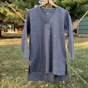 EUC / Muji / 100% wool v-neck tunic in charcoal gray